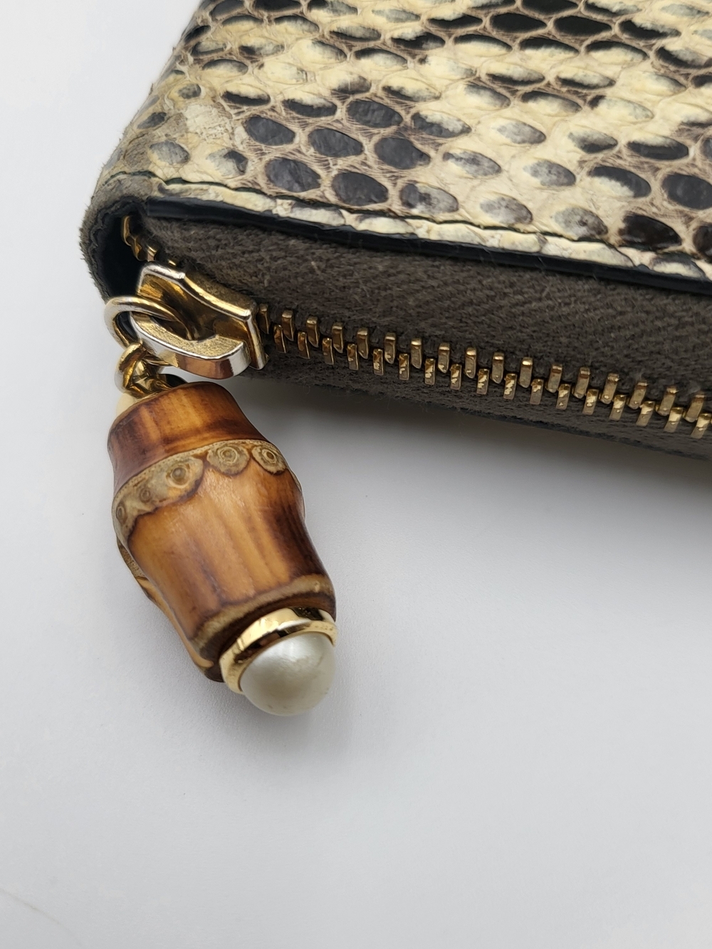 Gucci Gray Python Bamboo Zip Around Long Wallet, Authentic !! - Picture 3 of 15